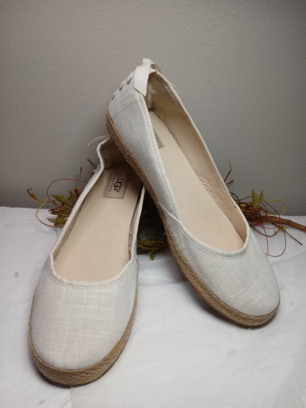 UGG Women's Cream Espadrille Slip-On Flats Rope Sole Bow Detail NEW With Flaws - Picture 2 of 15